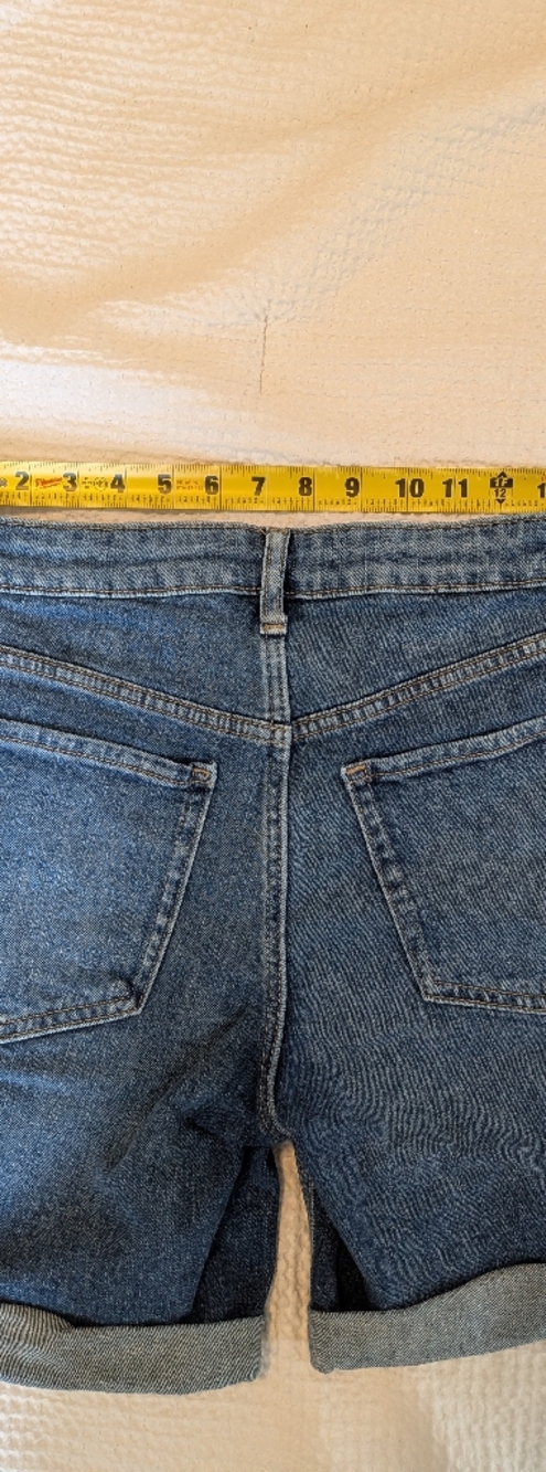 Old Navy Blue Denim Women’s Shorts - Picture 5 of 6